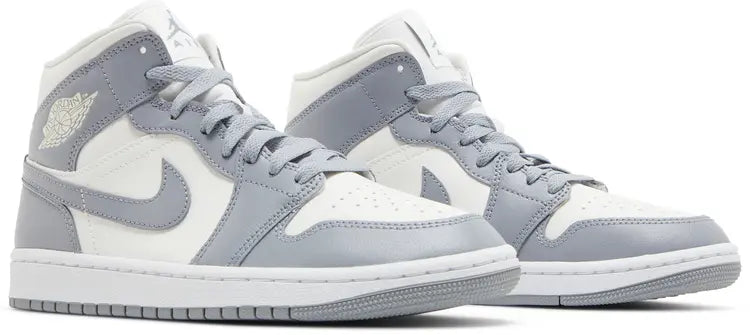 Nike Air Jordan 1 Mid 'Stealth'