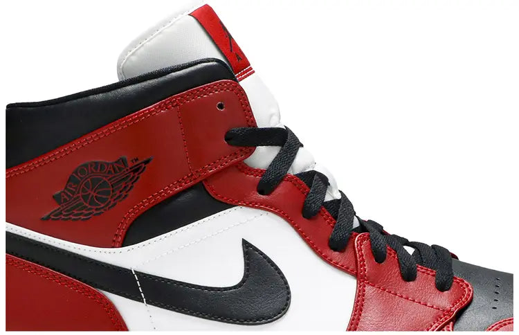 Nike Air Jordan 1 Mid 'Chicago Black Toe'